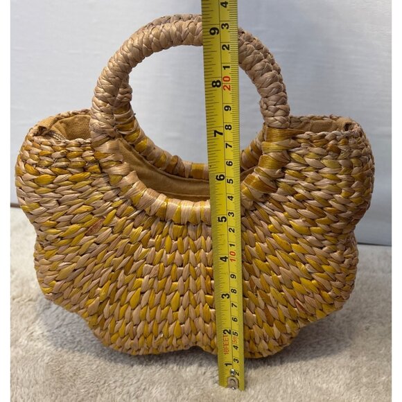 Woven Straw Flower Shaped Handbag With Double Handles & Zipper Closure Bahamas - Picture 7 of 9